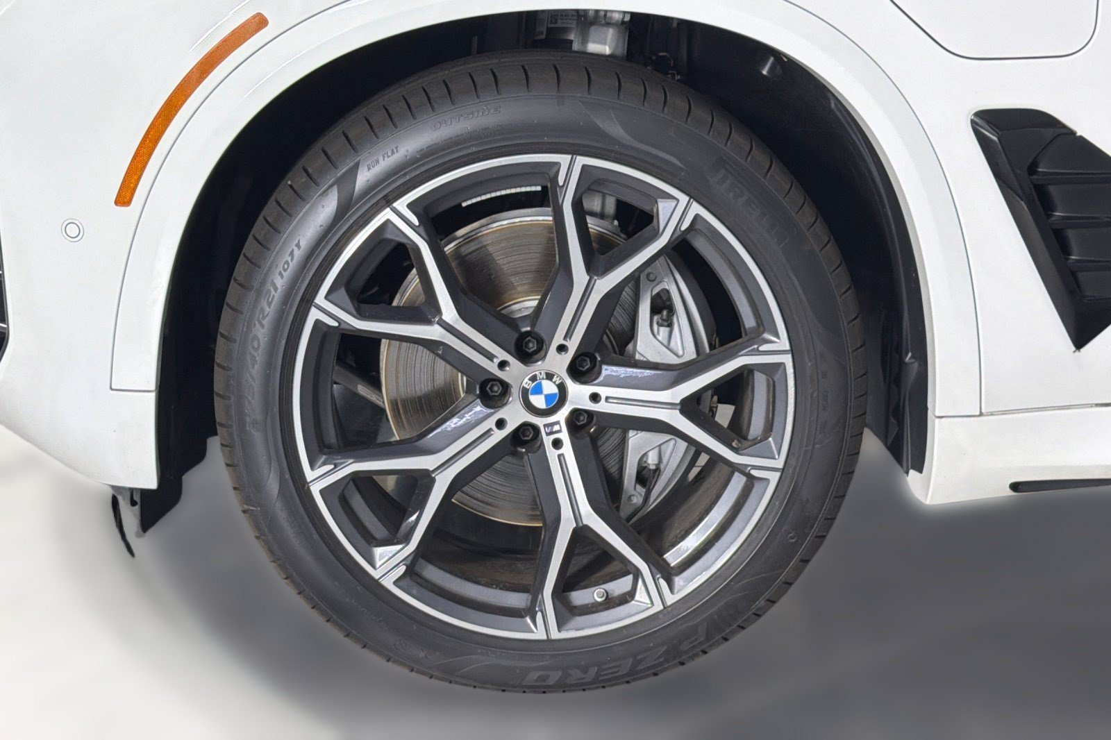 Used 2026 BMW X5 xDrive50e w/ M Sport Package AWD/4WD image 13