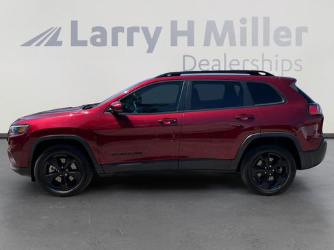 Certified 2020 Jeep Cherokee Latitude Plus AWD/4WD image 2