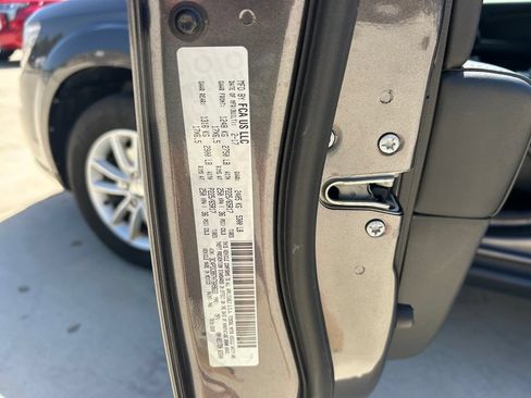 Used 2017 Dodge Journey SXT FWD image 10