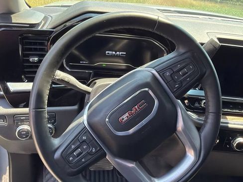 Used 2024 GMC Sierra 1500 Elevation AWD/4WD image 7