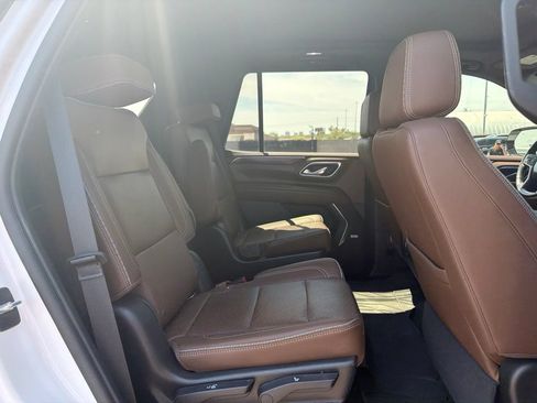 Used 2021 Chevrolet Tahoe High Country w/ Premium Package AWD/4WD image 17