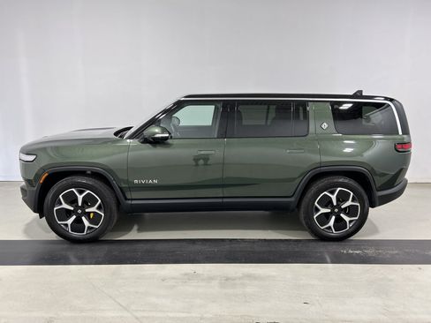 Used 2024 Rivian R1S Adventure AWD/4WD image 2