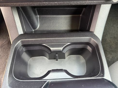 Used 2016 Toyota Tacoma SR RWD image 34