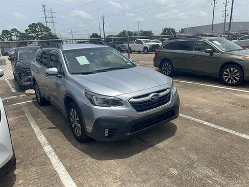 Used 2020 Subaru Outback Premium AWD/4WD image 3