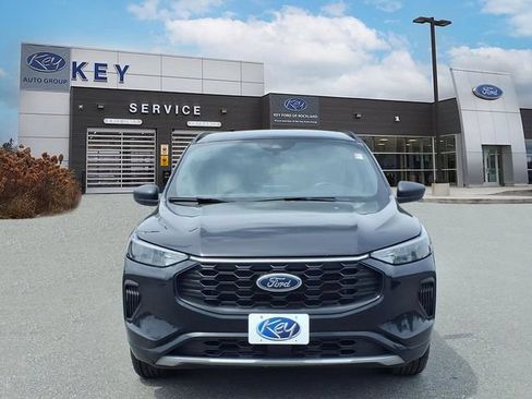 Used 2023 Ford Escape ST-Line AWD/4WD image 2