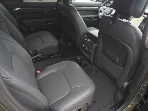 New 2026 Land Rover Defender 130 X-Dynamic SE image 26