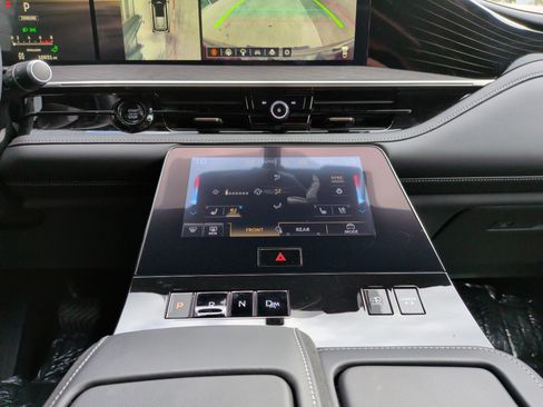 Used 2025 INFINITI QX80 Autograph w/ Autograph Exterior Package image 29