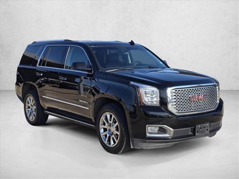 Used 2017 GMC Yukon Denali w/ Open Road Package image 3
