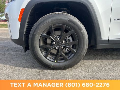 New 2026 Jeep Grand Cherokee Altitude AWD/4WD image 25