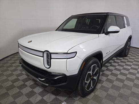 Used 2024 Rivian R1S Adventure AWD/4WD image 1
