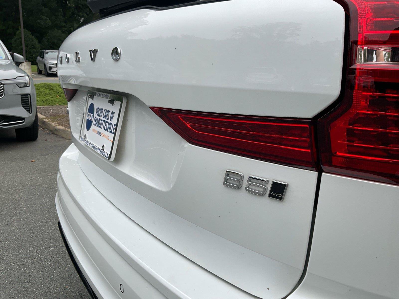 Certified 2024 Volvo XC60 B5 Plus w/ Climate Package AWD/4WD image 17