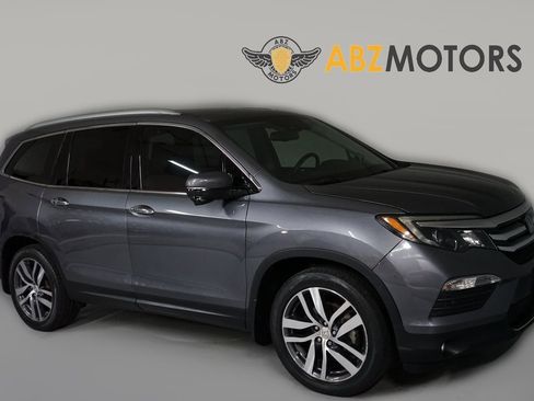 Used 2016 Honda Pilot Touring image 1