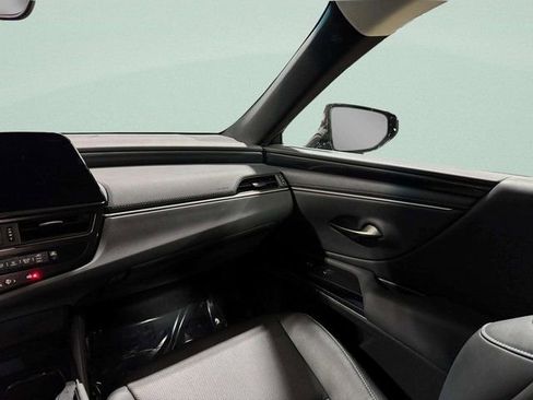 Used 2023 Lexus ES 350 image 13