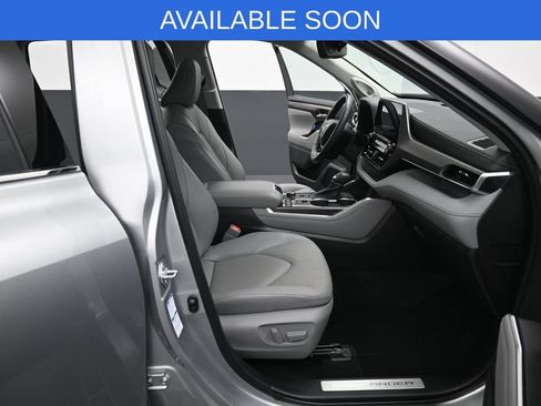Used 2022 Toyota Highlander Limited AWD/4WD image 37