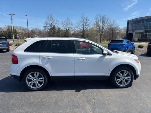 Used 2014 Ford Edge Limited w/ Equipment Group 302A AWD/4WD image 2
