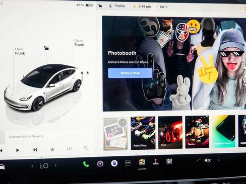 Used 2023 Tesla Model 3 Standard Range image 22