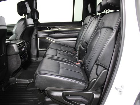 Used 2022 Jeep Wagoneer Series II image 38