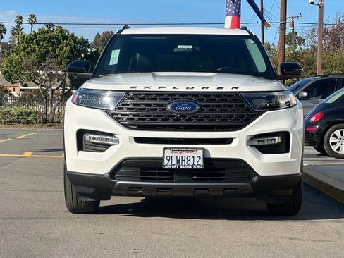 Used 2023 Ford Explorer XLT w/ Equipment Group 202A image 10