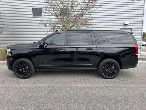 Used 2021 GMC Yukon XL Denali w/ Denali Ultimate Package image 2