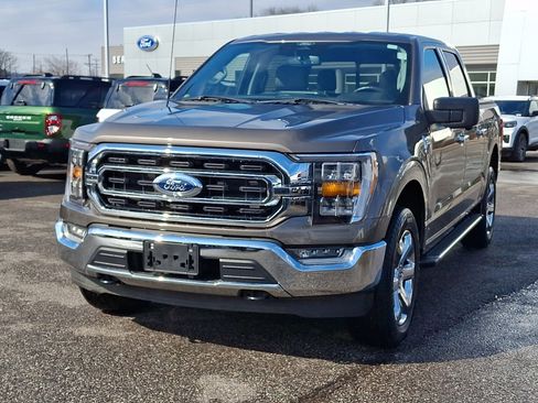 Certified 2022 Ford F150 XLT w/ Equipment Group 302A High image 4