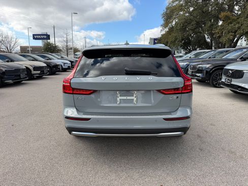 New 2026 Volvo V60 B5 Cross Country Plus w/ Climate Package image 5