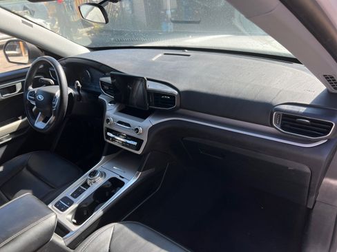 Used 2023 Ford Explorer XLT w/ Equipment Group 202A image 16