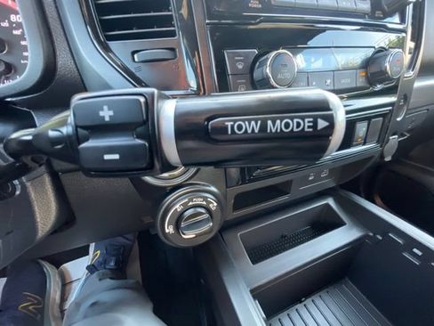 Used 2020 Nissan Titan PRO-4X AWD/4WD image 22