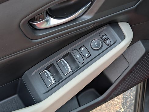 Used 2024 Honda Accord EX image 19