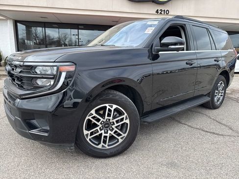 Used 2025 Ford Expedition Active image 5