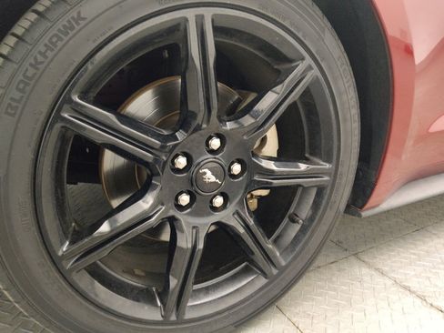 Used 2019 Ford Mustang Coupe RWD image 31