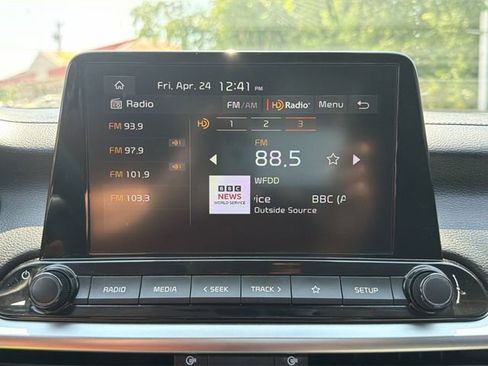 Used 2022 Kia Forte LXS FWD image 16