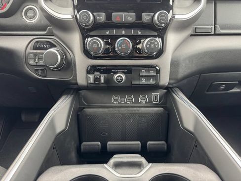 Used 2025 RAM 1500 Big Horn AWD/4WD image 12
