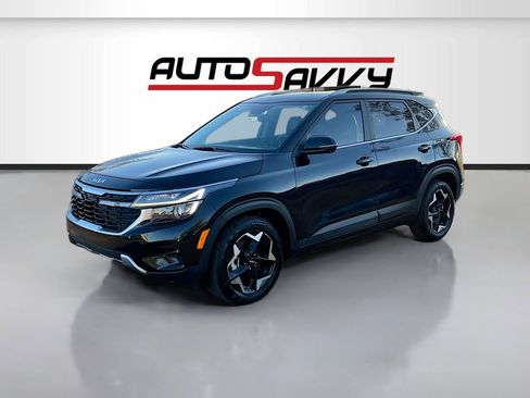 Used 2024 Kia Seltos EX image 3