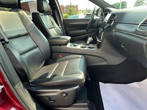 Used 2020 Jeep Grand Cherokee Limited w/ Luxury Group II AWD/4WD image 13