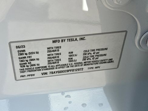 Used 2023 Tesla Model Y Long Range image 35