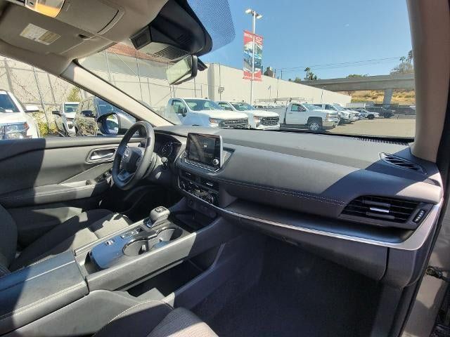 Used 2026 Nissan Rogue SV FWD image 27