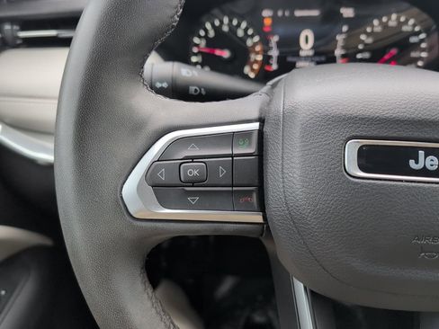 Used 2024 Jeep Compass Limited image 25