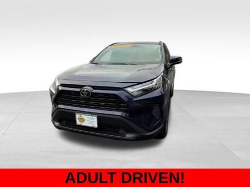 Used 2025 Toyota RAV4 XLE image 2