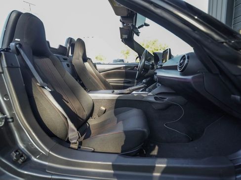 Used 2016 MAZDA MX-5 Miata Club image 23