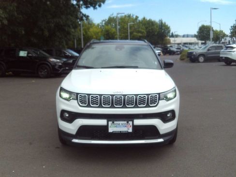 Used 2025 Jeep Compass Limited AWD/4WD image 8