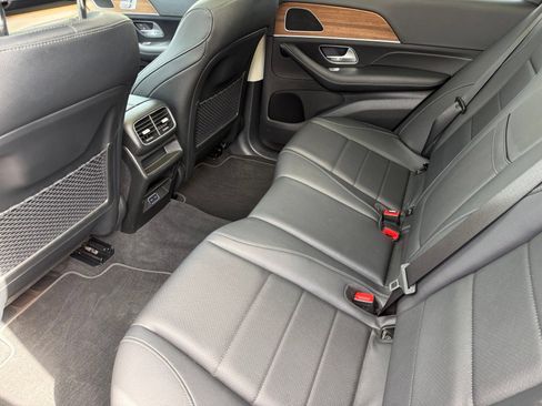 Used 2024 Mercedes-Benz GLE 350 4MATIC image 32
