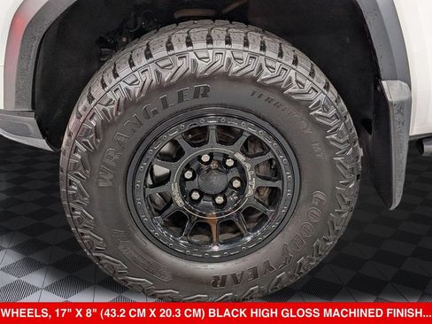 Used 2023 GMC Canyon AT4X AWD/4WD image 10