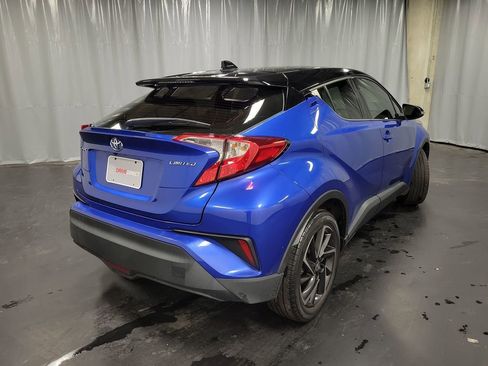 Used 2021 Toyota C-HR XLE image 8