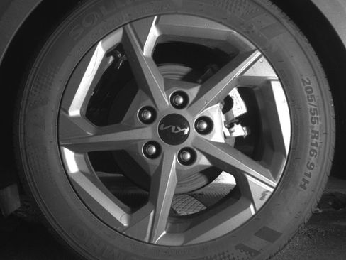 Used 2025 Kia K4 LXS image 14