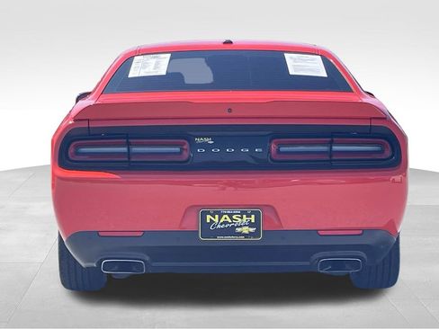 Used 2020 Dodge Challenger R/T RWD image 4