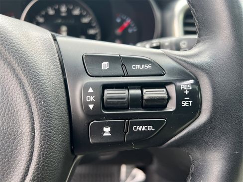 Used 2017 Kia Sorento SX image 35