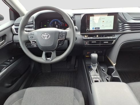 Used 2026 Toyota Camry LE w/ Convenience Package FWD image 13