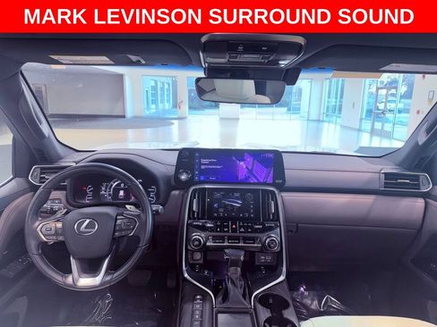 Certified 2022 Lexus LX 600 4WD w/ Luxury Package image 15