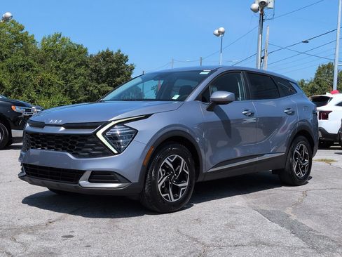 Certified 2025 Kia Sportage LX FWD image 2