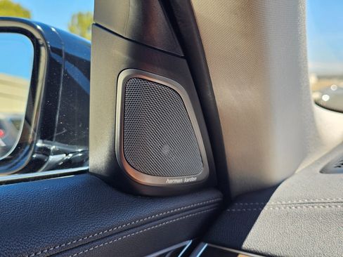 Used 2018 BMW 740i image 36